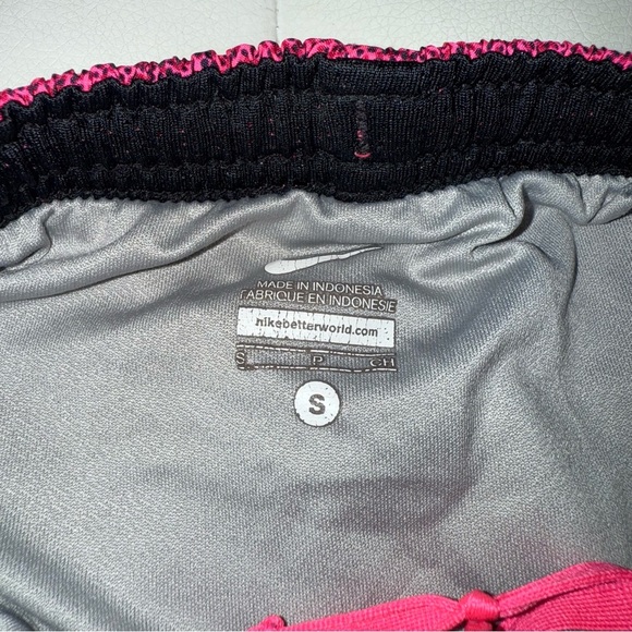 Nike Women's Tempo Dri-Fit Running Shorts size small Pink Black - Picture 3 of 7